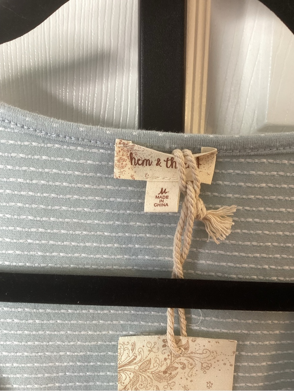 Hem & Thread Light Blue Tie-Front Crop Top, size Medium, NWT - Picture 2 of 3